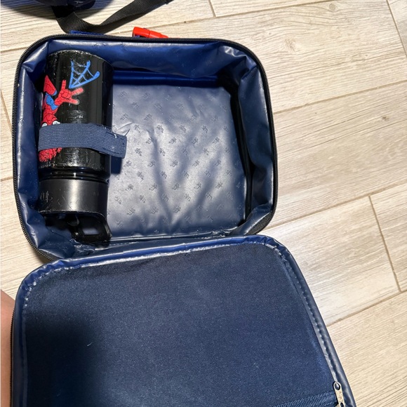 Simple Modern Spiderman Bundle - Picture 5 of 9